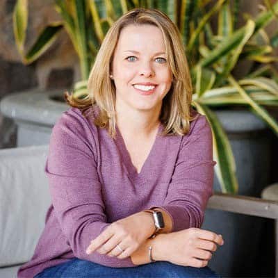 Headshot of Sara Zuckerman, MBA, CFP®, CDFA®