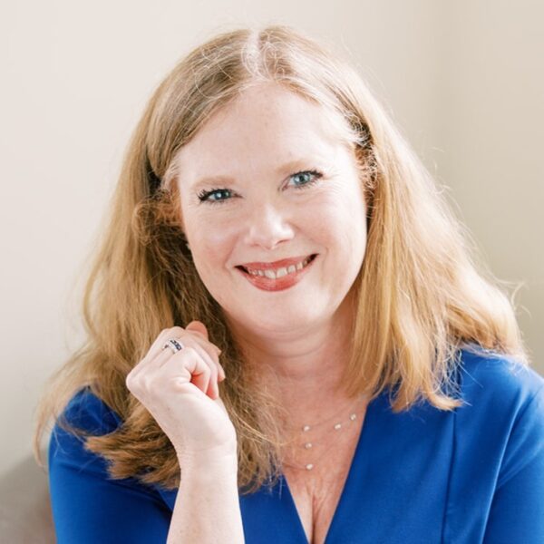 Headshot of Jennifer Luzzatto, CFA, CFP®, AIF®, CeFT®