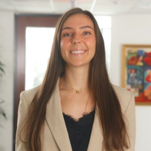 Headshot of Katelyn Cummings, CFP®